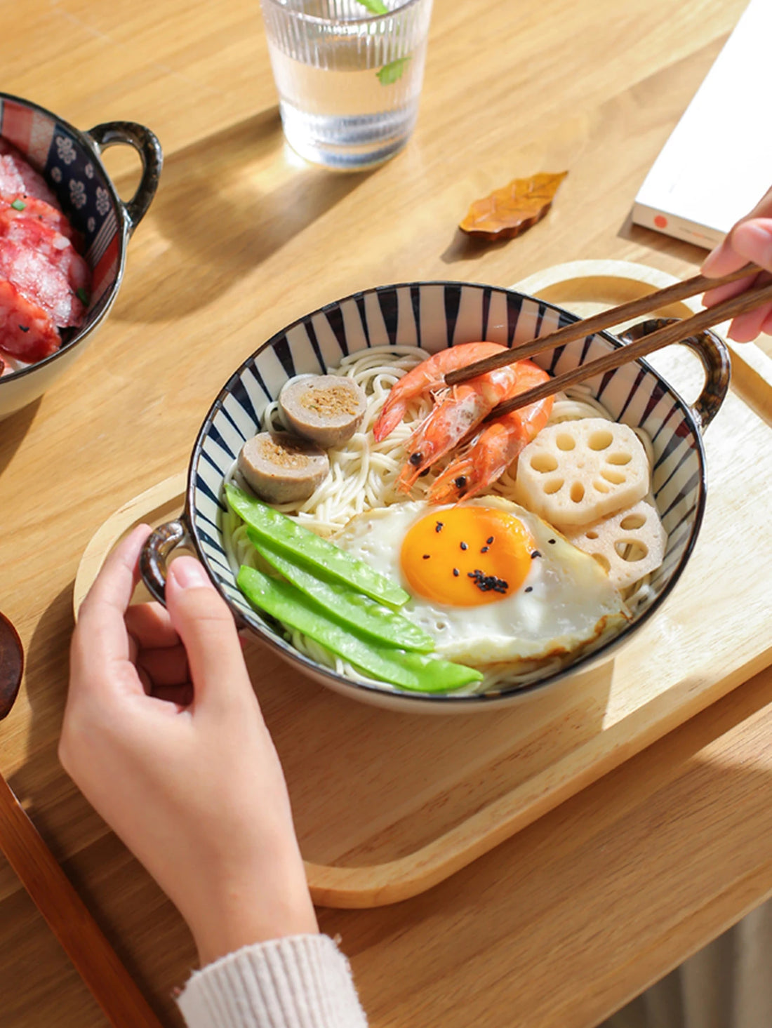 7.5Inch Japanese Household Noodle Bowl Ceramic Soup Bowl with Handle Salad Pasta Bowl Kitchen Tableware Microwave Oven Bakware